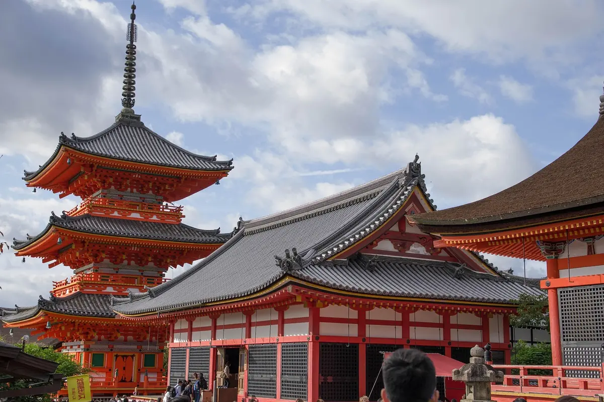 The red pagoda and halls of Kiyomizu-dera in Kyoto